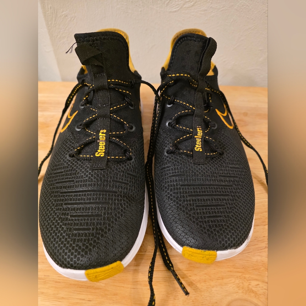 Nike - Steelers Black and Yellow Women's Shoes